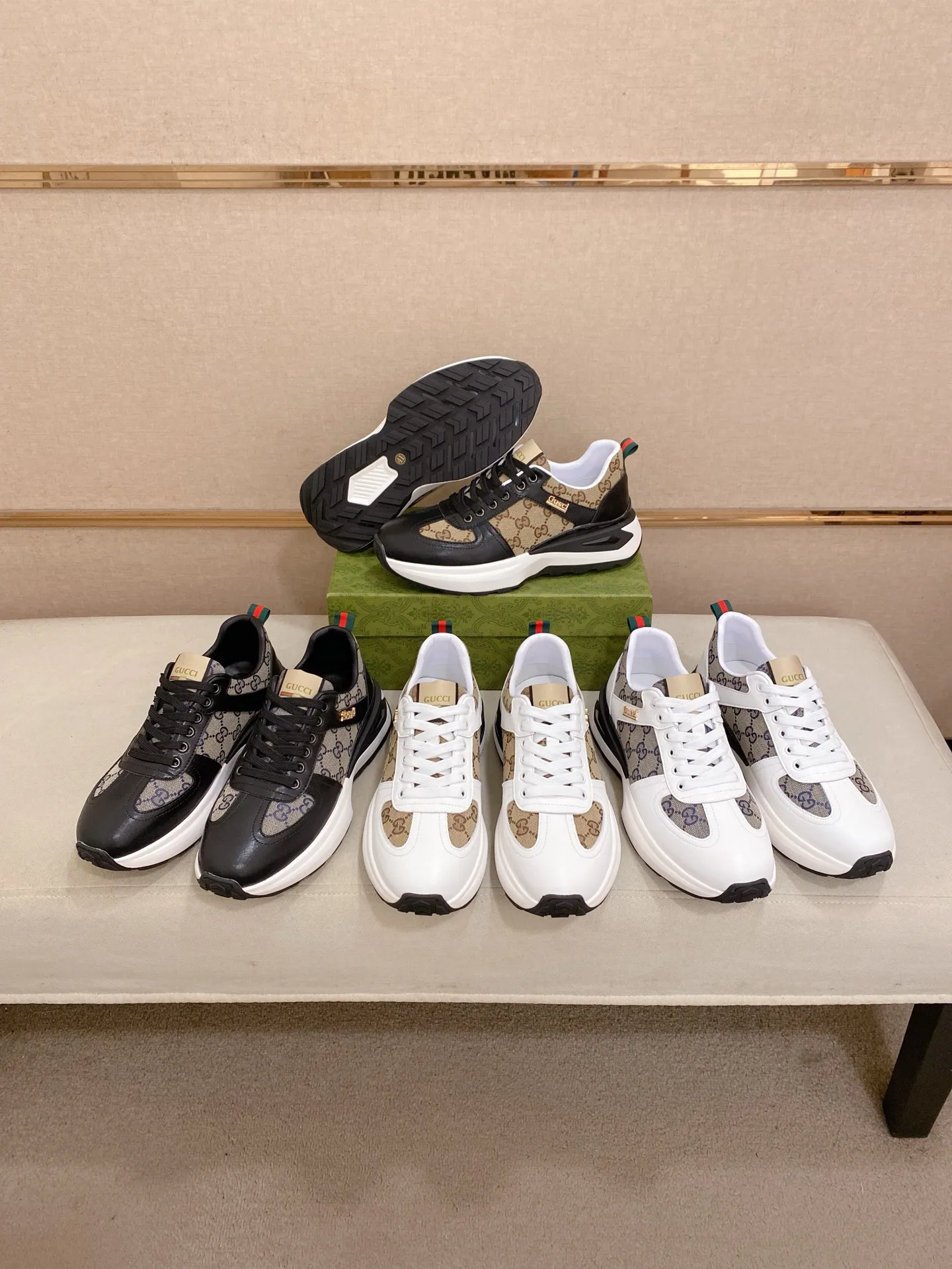 Factory price 462💰New GUCCI (Gucci) counters are launched simultaneously, new men's shoes, 😘fabrics are selected imported cowhide, lining: sheepskin lining. 👍🏿 High-end ☄️ air-cushion molded anti-slip rubber outsole, exquisite lines, simple and elegant, comfortable and high-end for leisure travel. Code number: 38 to 44 (45 can be customized and cannot be returned or exchanged)